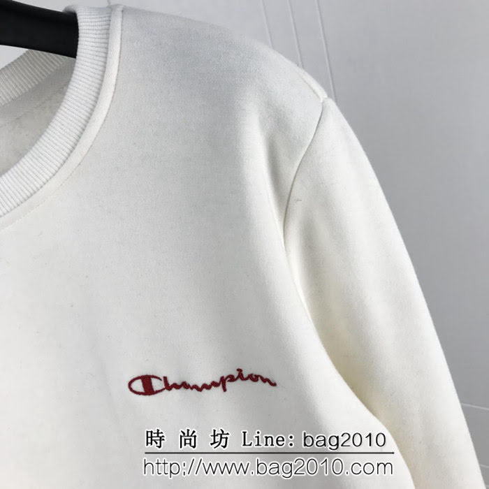 ChamPion冠軍 18ss秋冬新款套頭衛衣 前面簡約小logo 背後貼布圖案 定制純棉加絨面料 高版本男女同款 ydi2063